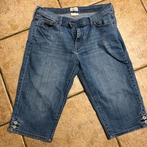 Levi’s Skimmers, size 12, great shape for summer!